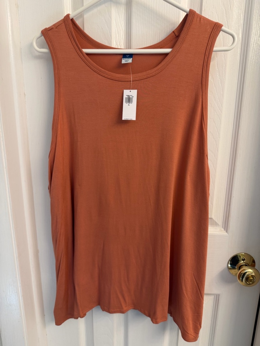 Old Navy Women's Sleeveless Tank Top in Rust